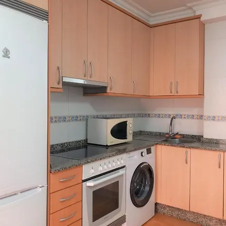 Travesia De Vigo151, 1ºa Apartamento *